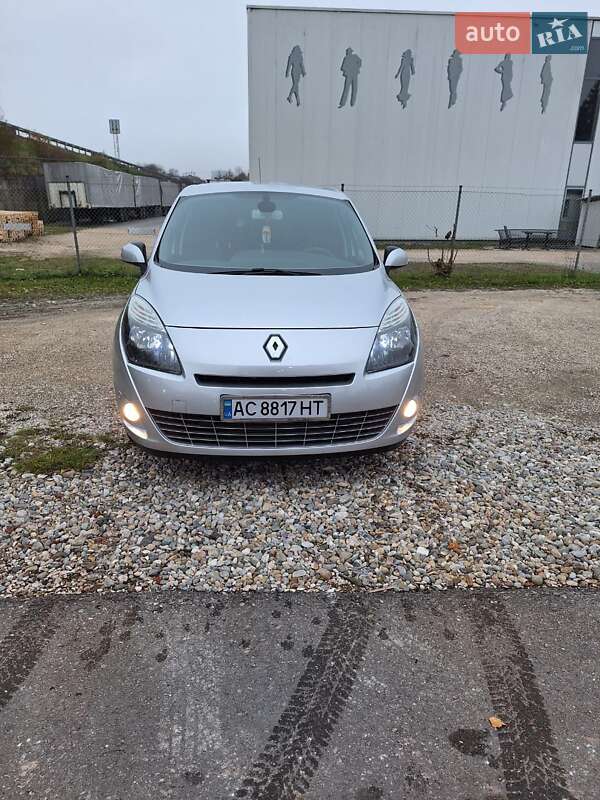 Renault Grand Scenic 2011