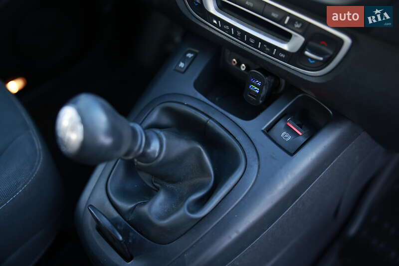Мінівен Renault Grand Scenic 2010 в Житомирі фото 27 Мінівен Renault Grand Scenic 2010 в Житомирі