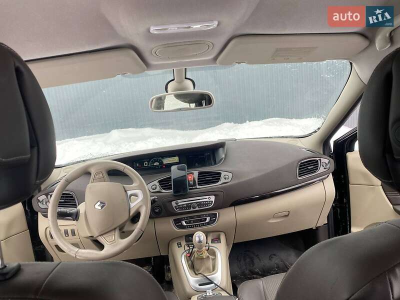 Renault Grand Scenic 2011