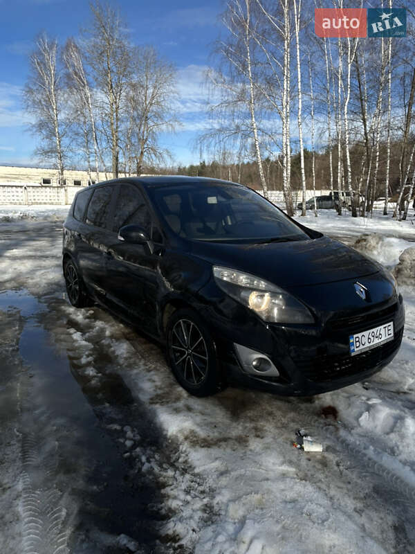 Renault Grand Scenic 2011