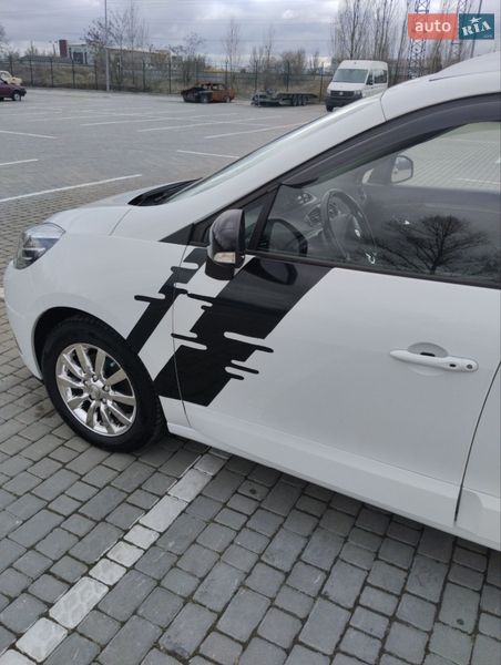 Renault Grand Scenic 2014
