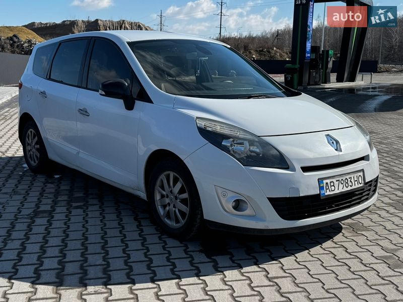 Renault Grand Scenic 2011