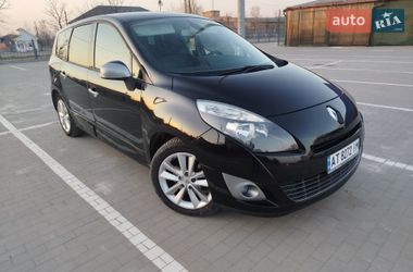 Минивэн Renault Grand Scenic 2011 в Долине