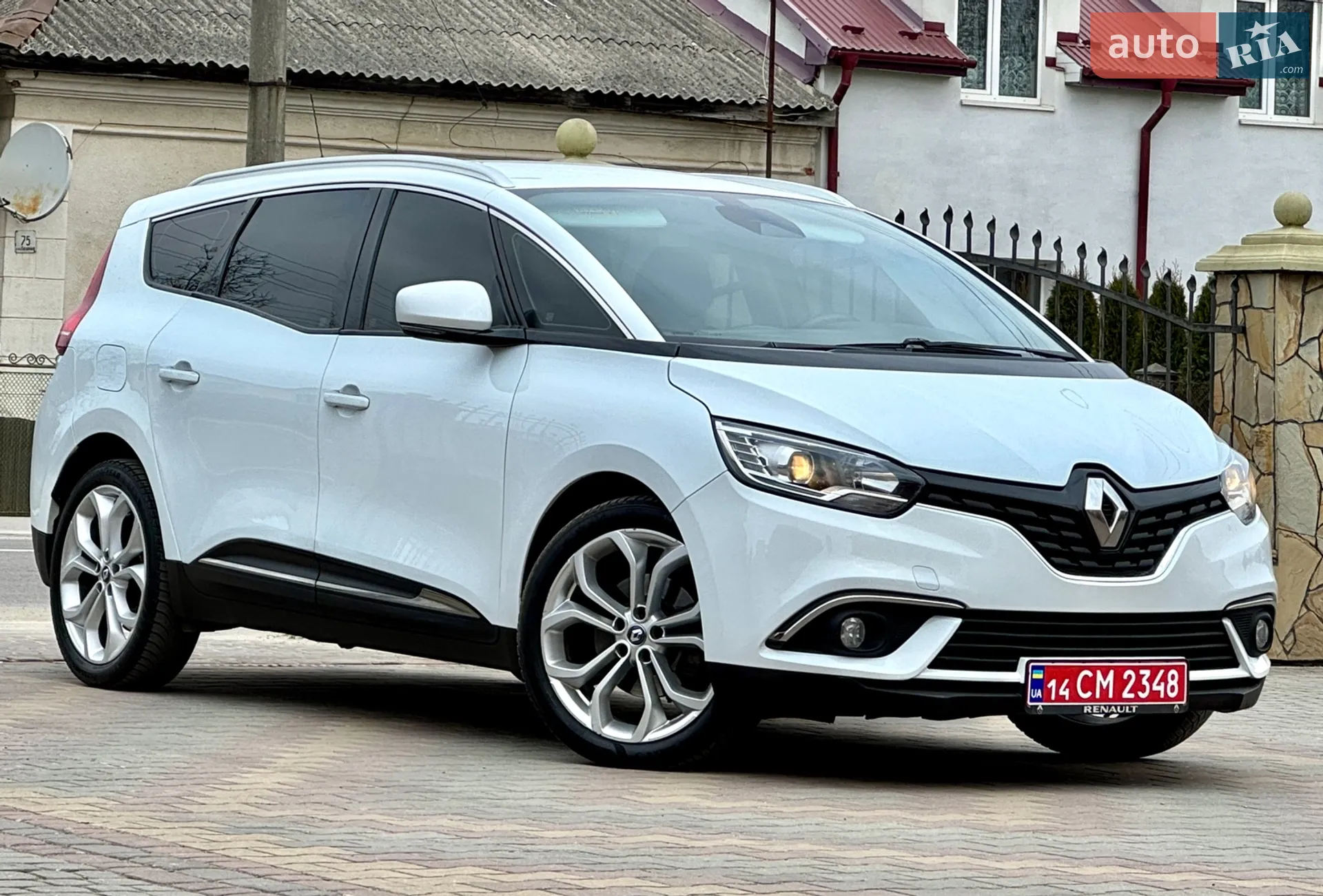 2017 Renault Scenic - мініатюра 12