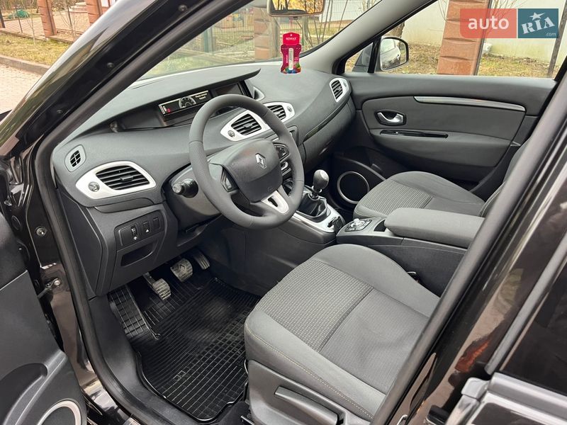 Минивэн Renault Grand Scenic 2009 в Черновцах фото 24 Минивэн Renault Grand Scenic 2009 в Черновцах