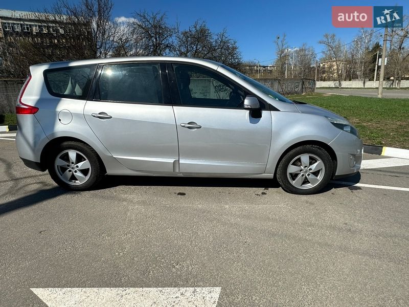 Минивэн Renault Grand Scenic 2010 в Харькове