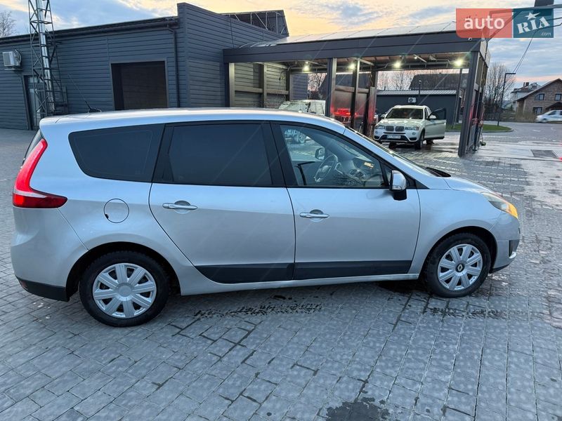 Минивэн Renault Grand Scenic 2010 в Ивано-Франковске