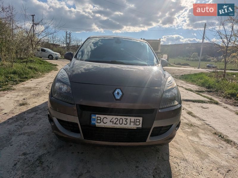 Renault Grand Scenic 2011