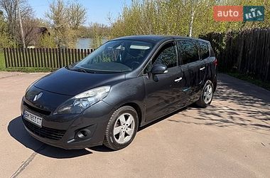 Минивэн Renault Grand Scenic 2010 в Сумах