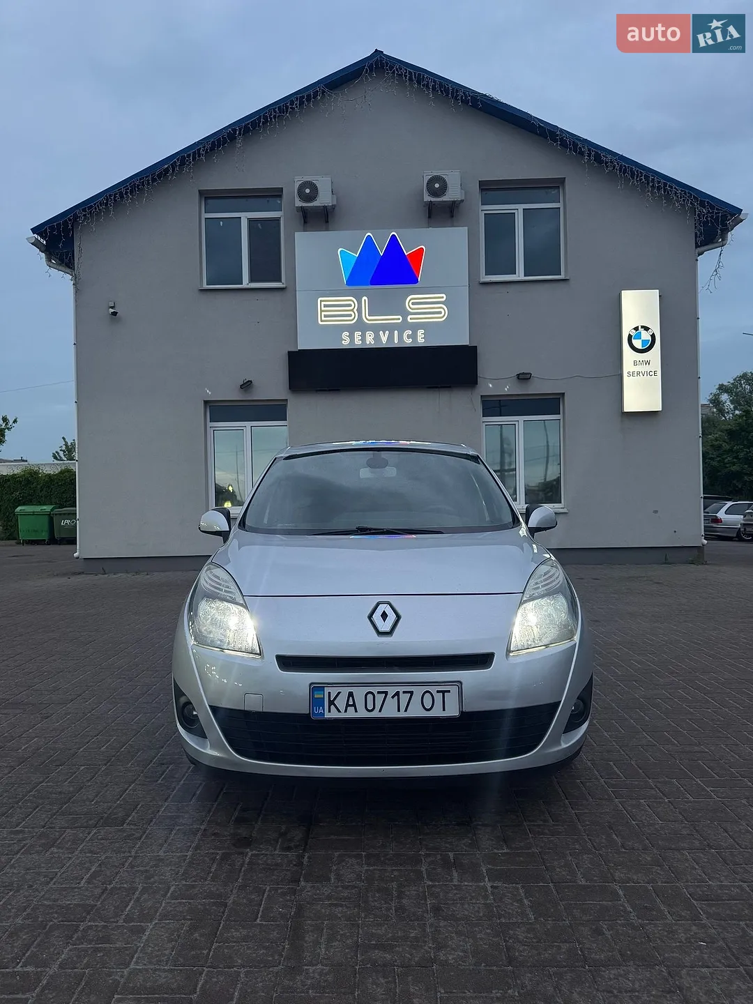 2010 Renault Scenic - мініатюра 2
