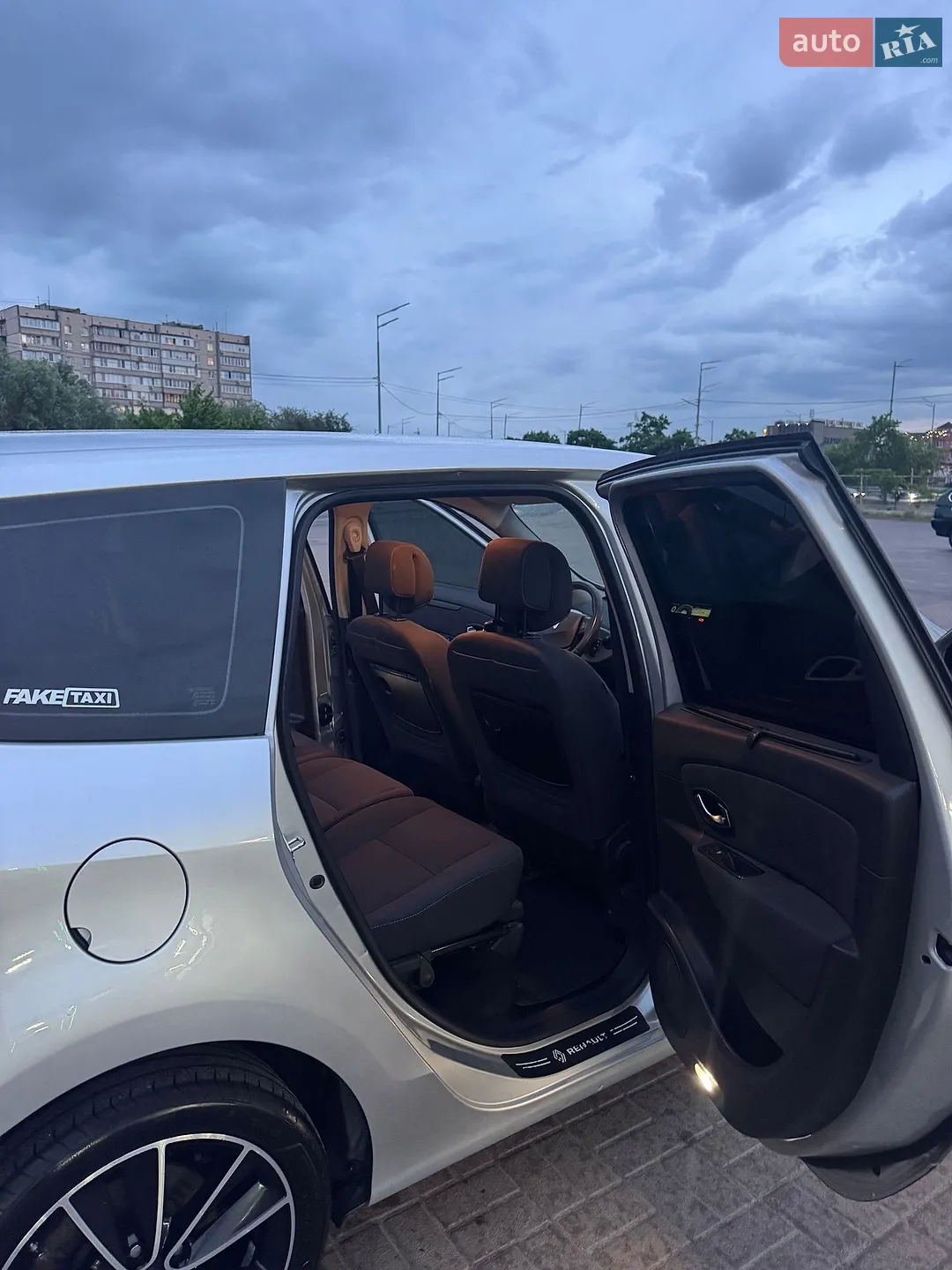 2010 Renault Scenic - мініатюра 11