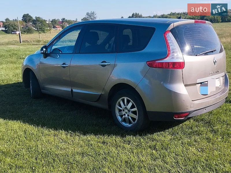 Renault Grand Scenic 2011
