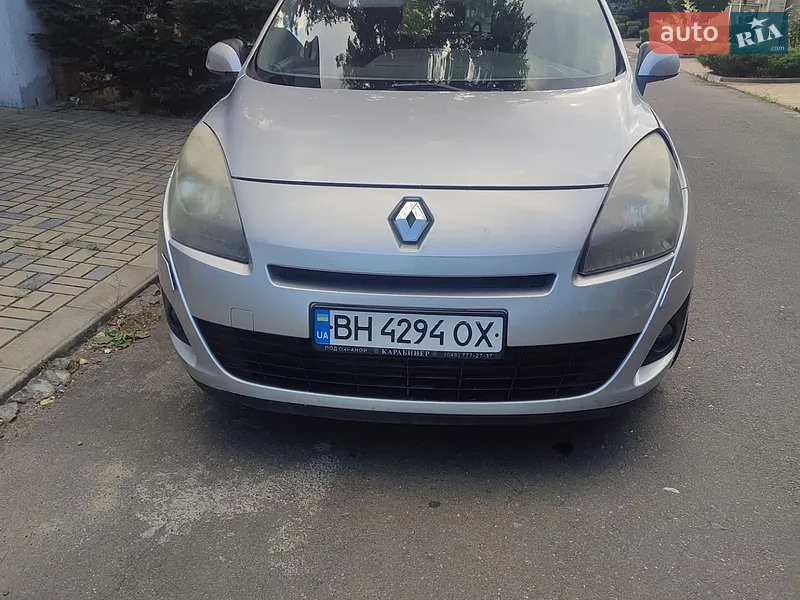 Renault Grand Scenic 2011