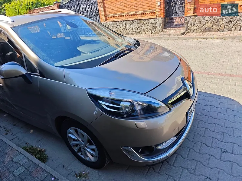 Renault Grand Scenic 2013