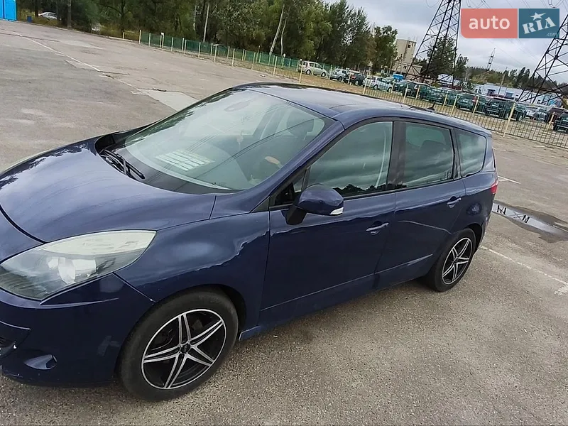 Renault Grand Scenic 2010