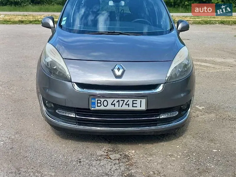 Renault Grand Scenic 2012