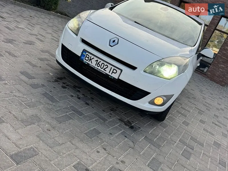 Renault Grand Scenic 2011