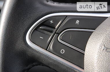 Позашляховик / Кросовер Renault Kadjar 2016 в 