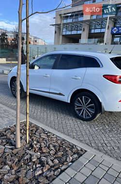 Позашляховик / Кросовер Renault Kadjar 2015 в Чернівцях