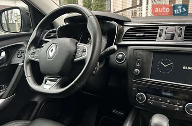 Внедорожник / Кроссовер Renault Kadjar 2016 в 