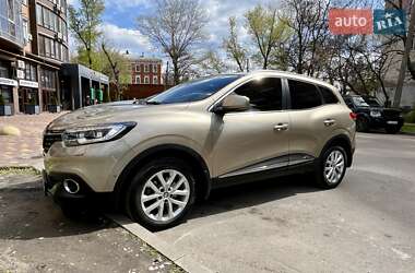 Внедорожник / Кроссовер Renault Kadjar 2017 в 