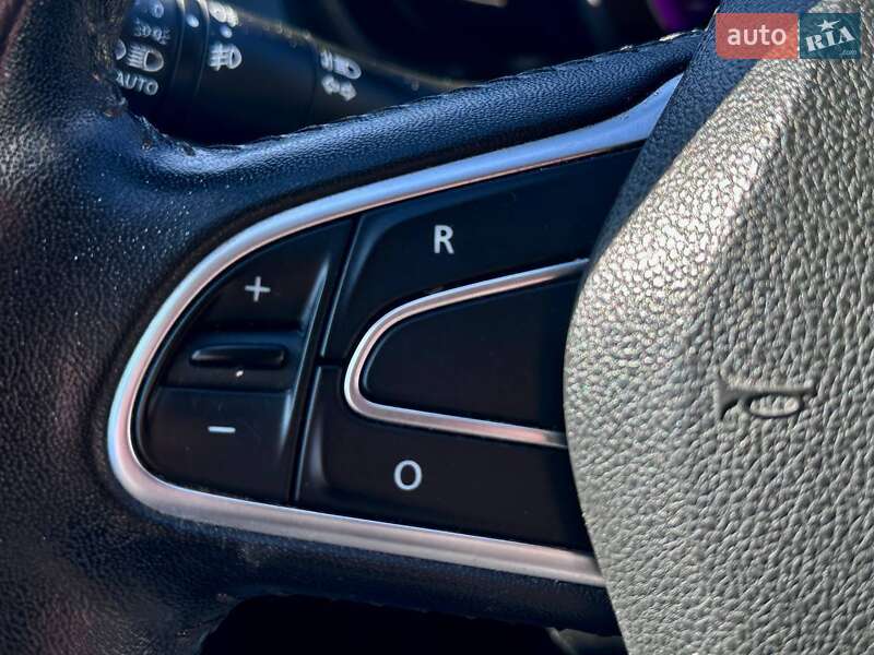 Позашляховик / Кросовер Renault Kadjar 2015 в Львові