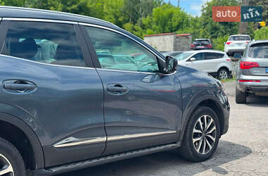 Позашляховик / Кросовер Renault Kadjar 2021 в 