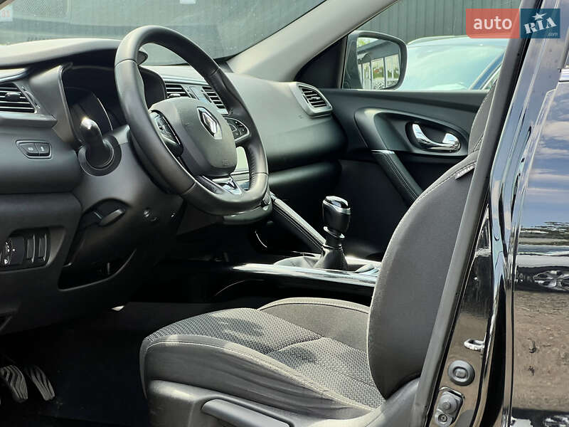 Позашляховик / Кросовер Renault Kadjar 2016 в Луцьку