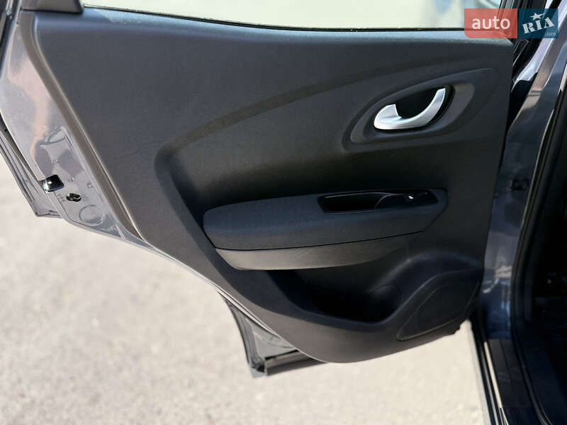 Внедорожник / Кроссовер Renault Kadjar 2019 в Дубно