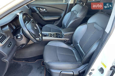 Внедорожник / Кроссовер Renault Kadjar 2015 в 