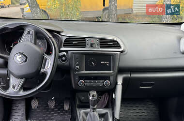 Внедорожник / Кроссовер Renault Kadjar 2016 в 