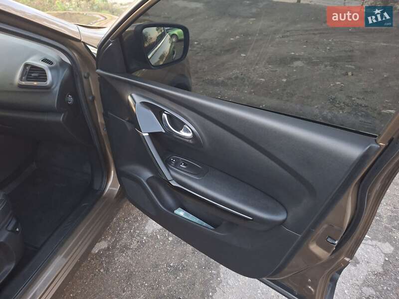 Внедорожник / Кроссовер Renault Kadjar 2016 в Тернополе