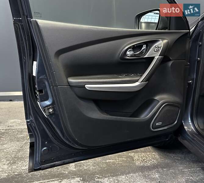 Внедорожник / Кроссовер Renault Kadjar 2016 в Киеве фото 28 Внедорожник / Кроссовер Renault Kadjar 2016 в Киеве