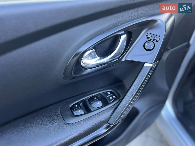 Позашляховик / Кросовер Renault Kadjar 2017 в Львові