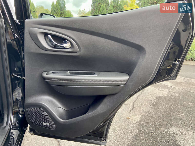 Внедорожник / Кроссовер Renault Kadjar 2016 в Умани фото 50 Внедорожник / Кроссовер Renault Kadjar 2016 в Умани