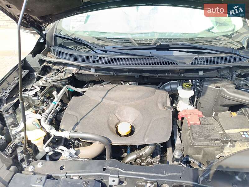 Внедорожник / Кроссовер Renault Kadjar 2017 в Вишневом фото 7 Внедорожник / Кроссовер Renault Kadjar 2017 в Вишневом