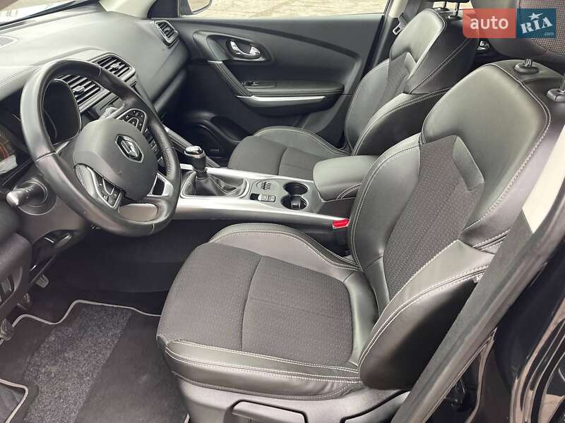 Внедорожник / Кроссовер Renault Kadjar 2016 в Новоархангельске