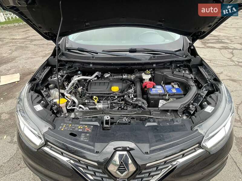 Внедорожник / Кроссовер Renault Kadjar 2016 в Новоархангельске