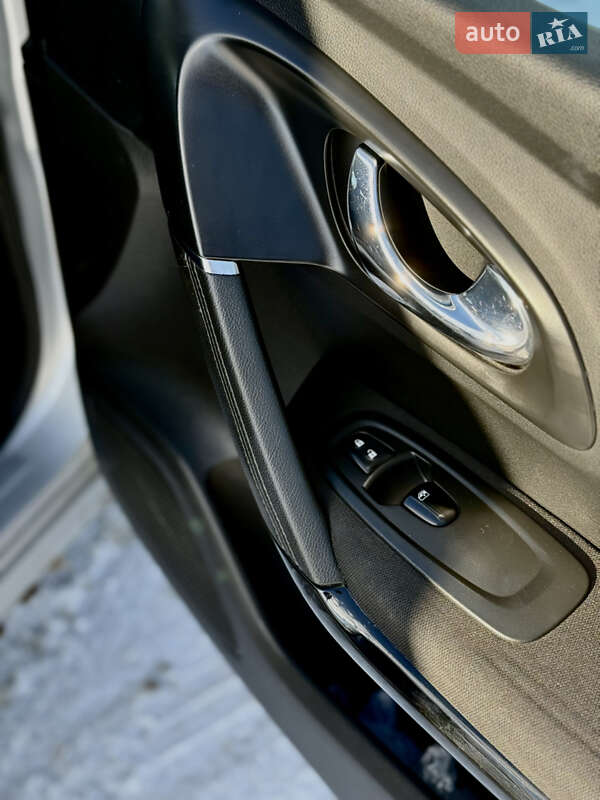 Внедорожник / Кроссовер Renault Kadjar 2016 в Теофиполе фото 20 Внедорожник / Кроссовер Renault Kadjar 2016 в Теофиполе