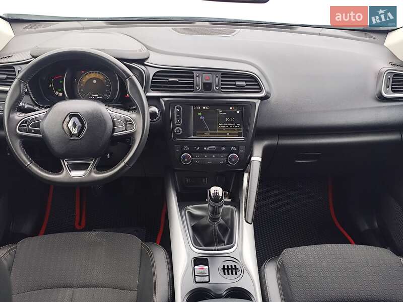 Внедорожник / Кроссовер Renault Kadjar 2016 в Новоархангельске