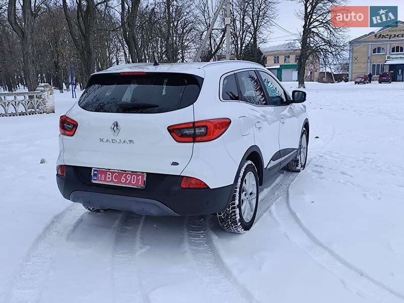 Внедорожник / Кроссовер Renault Kadjar 2016 в Новоархангельске