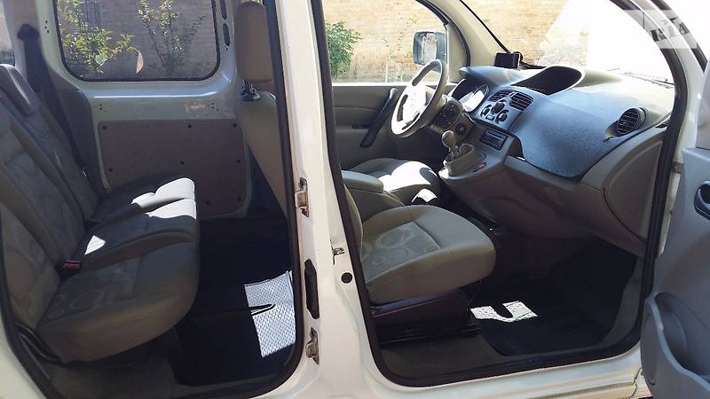 Грузопассажирский фургон Renault Kangoo 2010 в Луцке