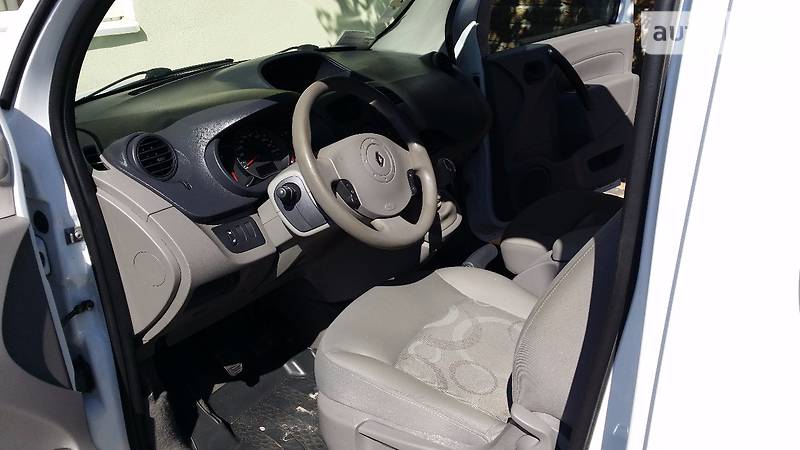Грузопассажирский фургон Renault Kangoo 2010 в Луцке