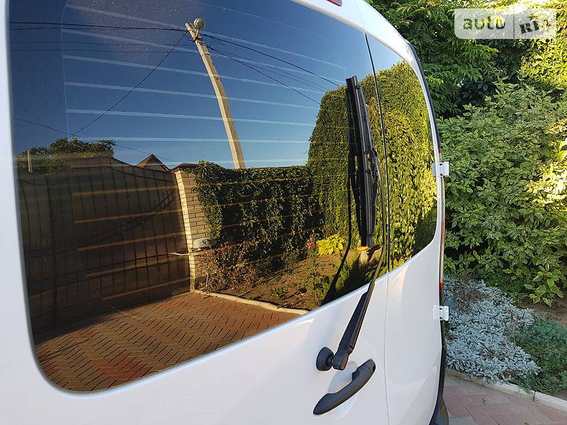 Вантажопасажирський фургон Renault Kangoo 2015 в Одесі