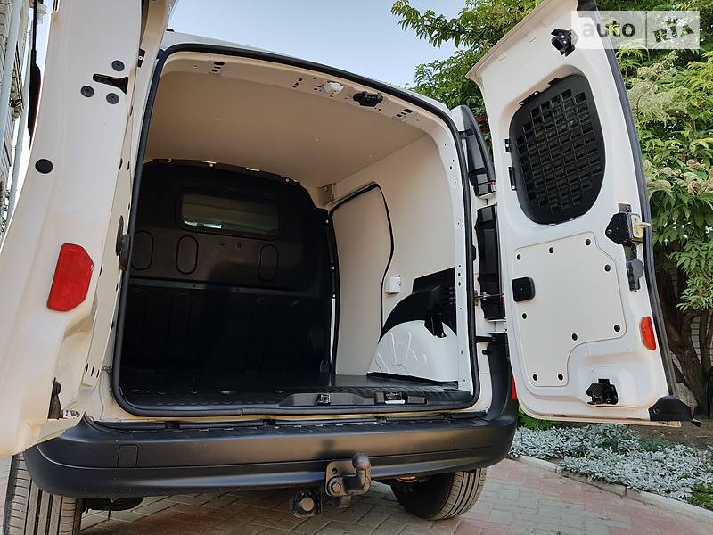 Вантажопасажирський фургон Renault Kangoo 2015 в Одесі