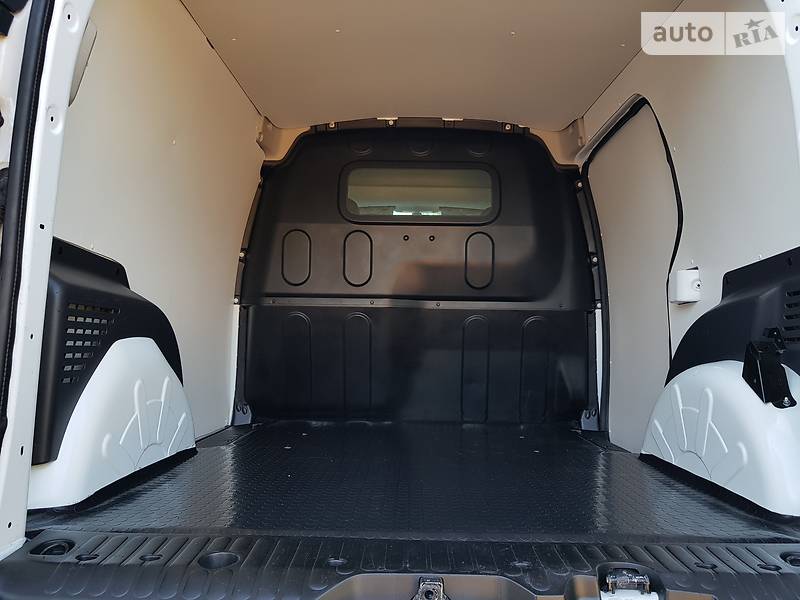 Вантажопасажирський фургон Renault Kangoo 2015 в Одесі