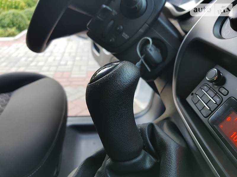 Вантажопасажирський фургон Renault Kangoo 2015 в Одесі