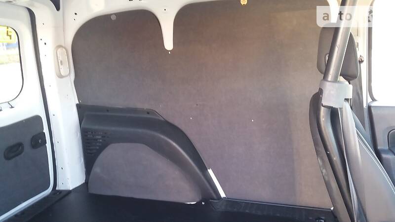 Мінівен Renault Kangoo 2013 в Кам'янець-Подільському фото 42 Мінівен Renault Kangoo 2013 в Кам'янець-Подільському