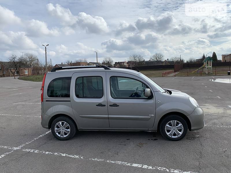 Вантажопасажирський фургон Renault Kangoo 2010 в Луцьку фото 6 Вантажопасажирський фургон Renault Kangoo 2010 в Луцьку