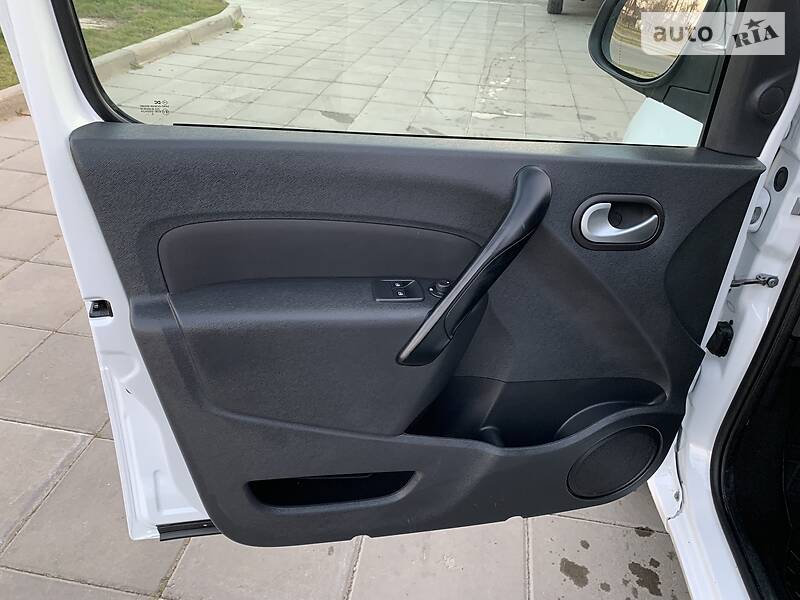 Вантажопасажирський фургон Renault Kangoo 2017 в Луцьку